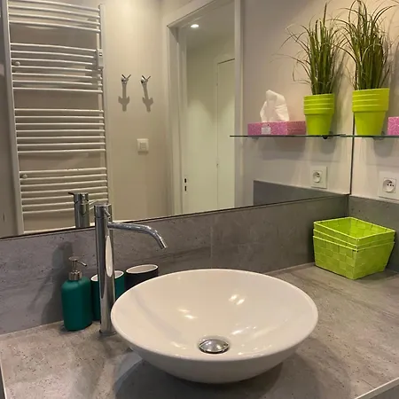 Apartment Beautiful 2-bedroom On The 8th Floor With Direct Sea View T44 *